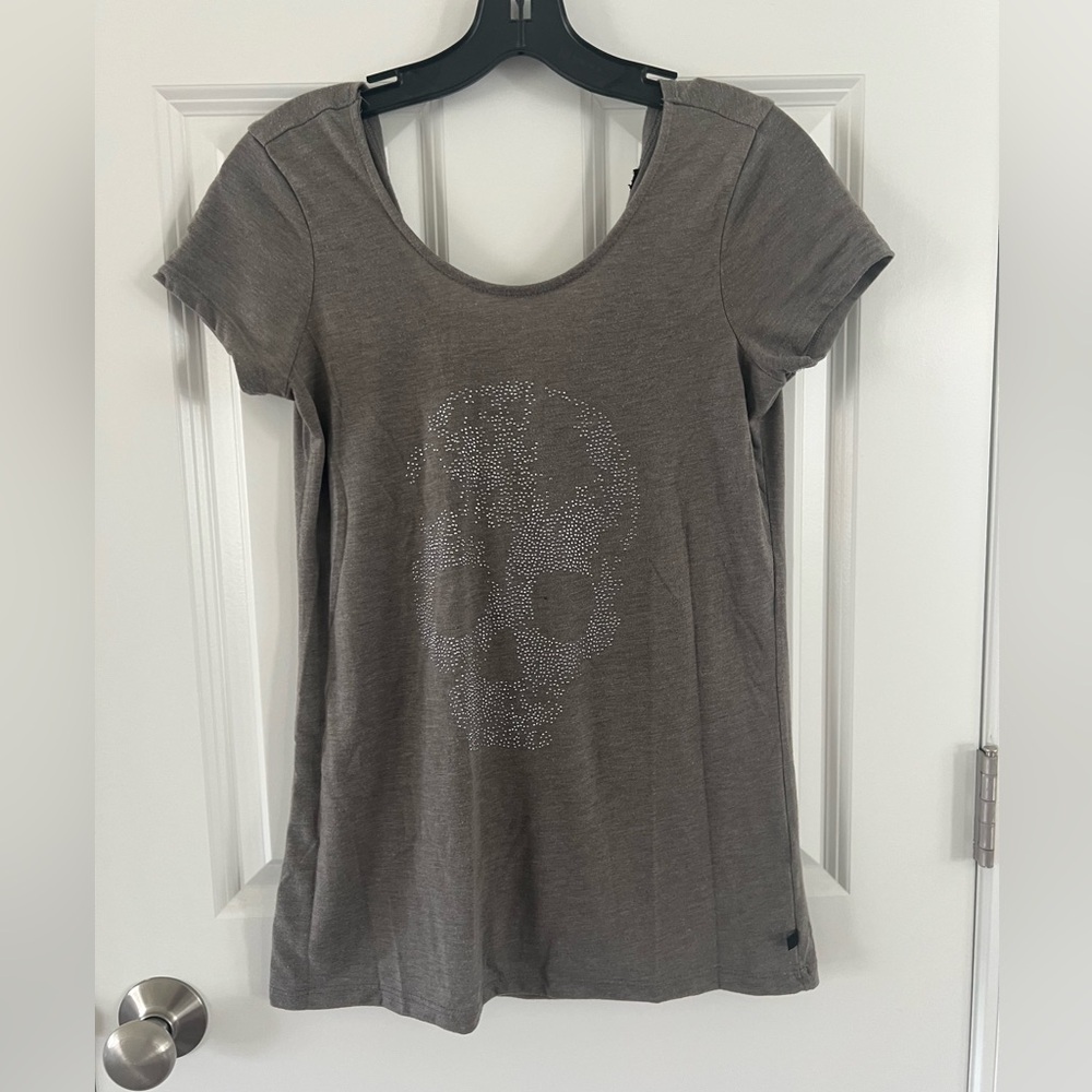 Rock & Republic Gray Skull Embellished Women's Top